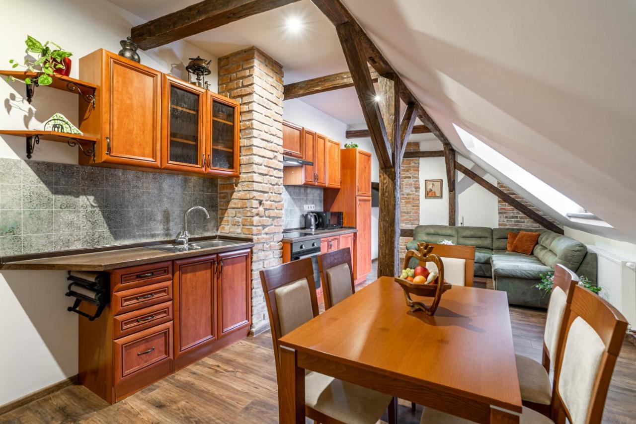 Apartmany In Veritas Микулов Екстериор снимка
