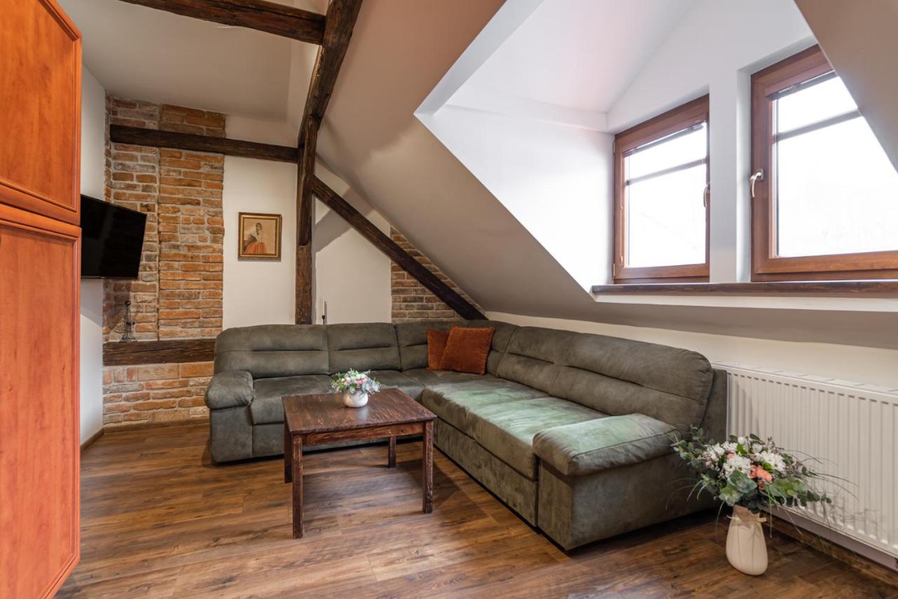 Apartmany In Veritas Микулов Екстериор снимка