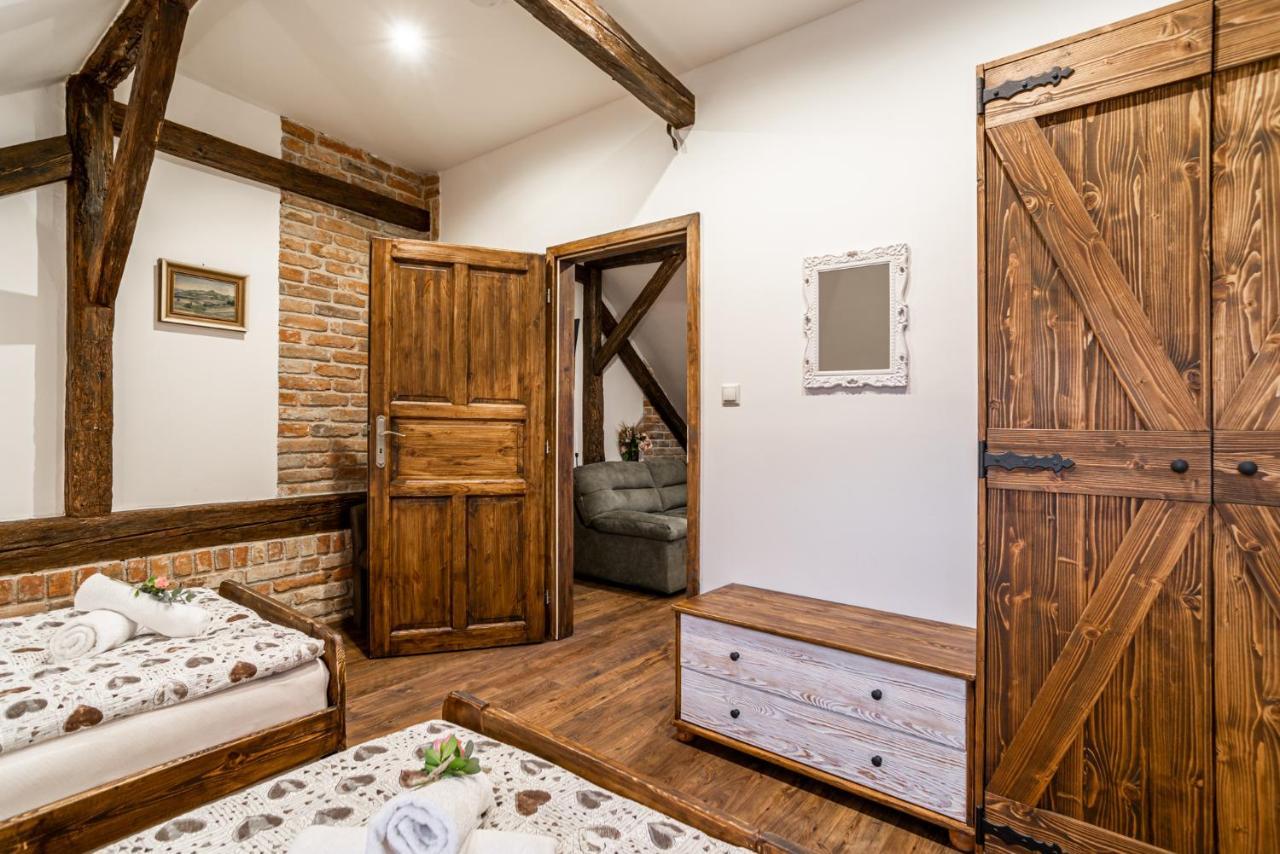 Apartmany In Veritas Микулов Екстериор снимка