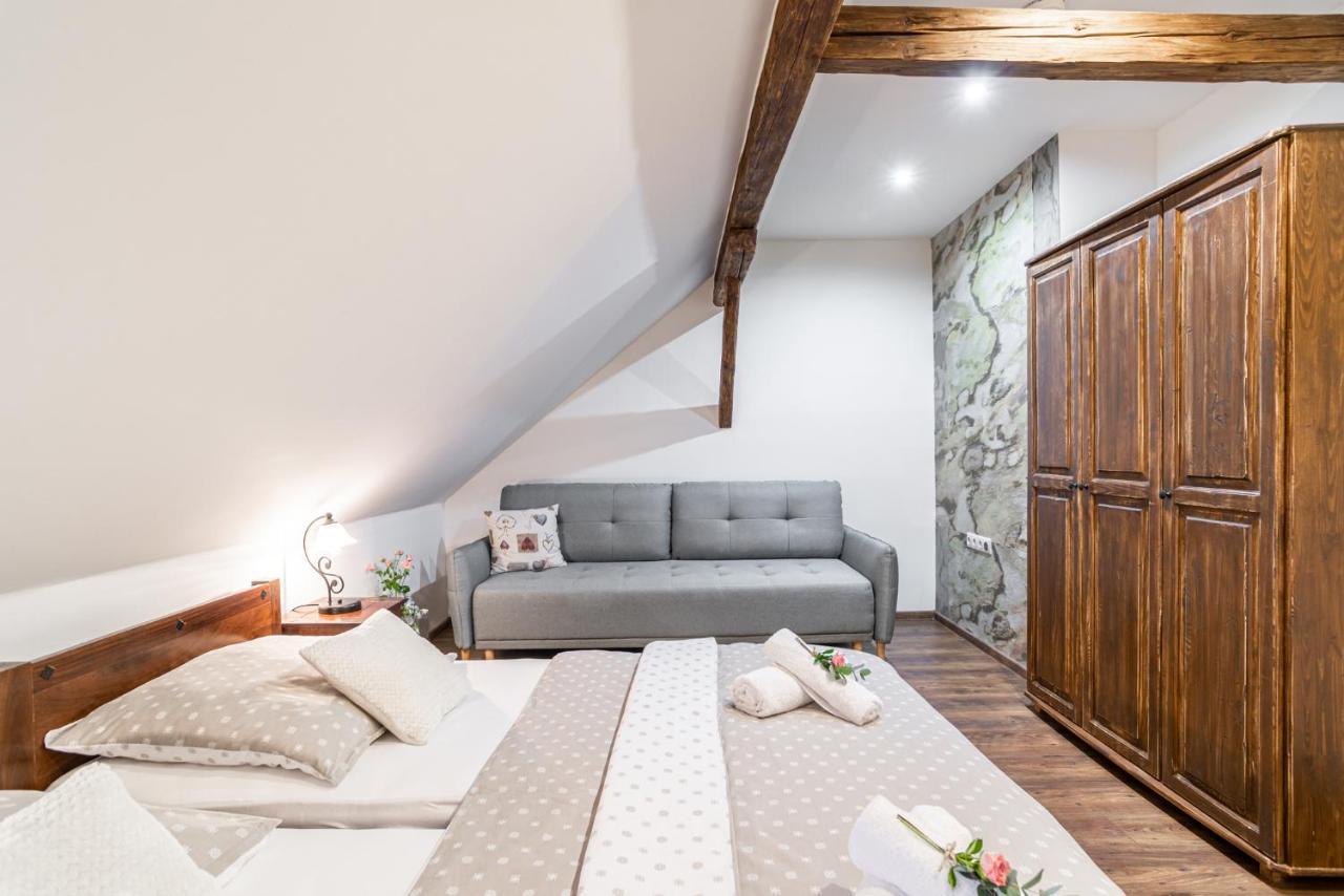 Apartmany In Veritas Микулов Екстериор снимка